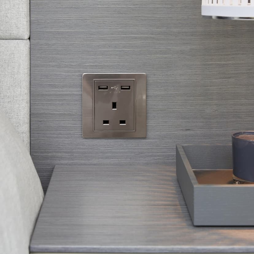 13A 3-Pin Socket Outlet