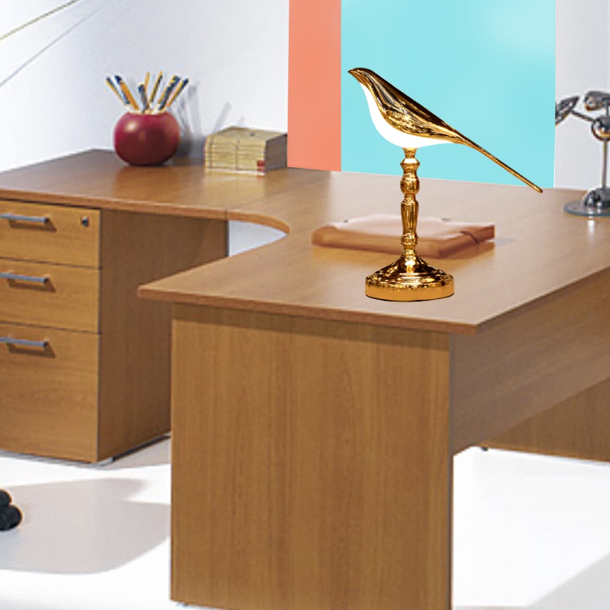 Decorative Desk Lamp In Bird Figure