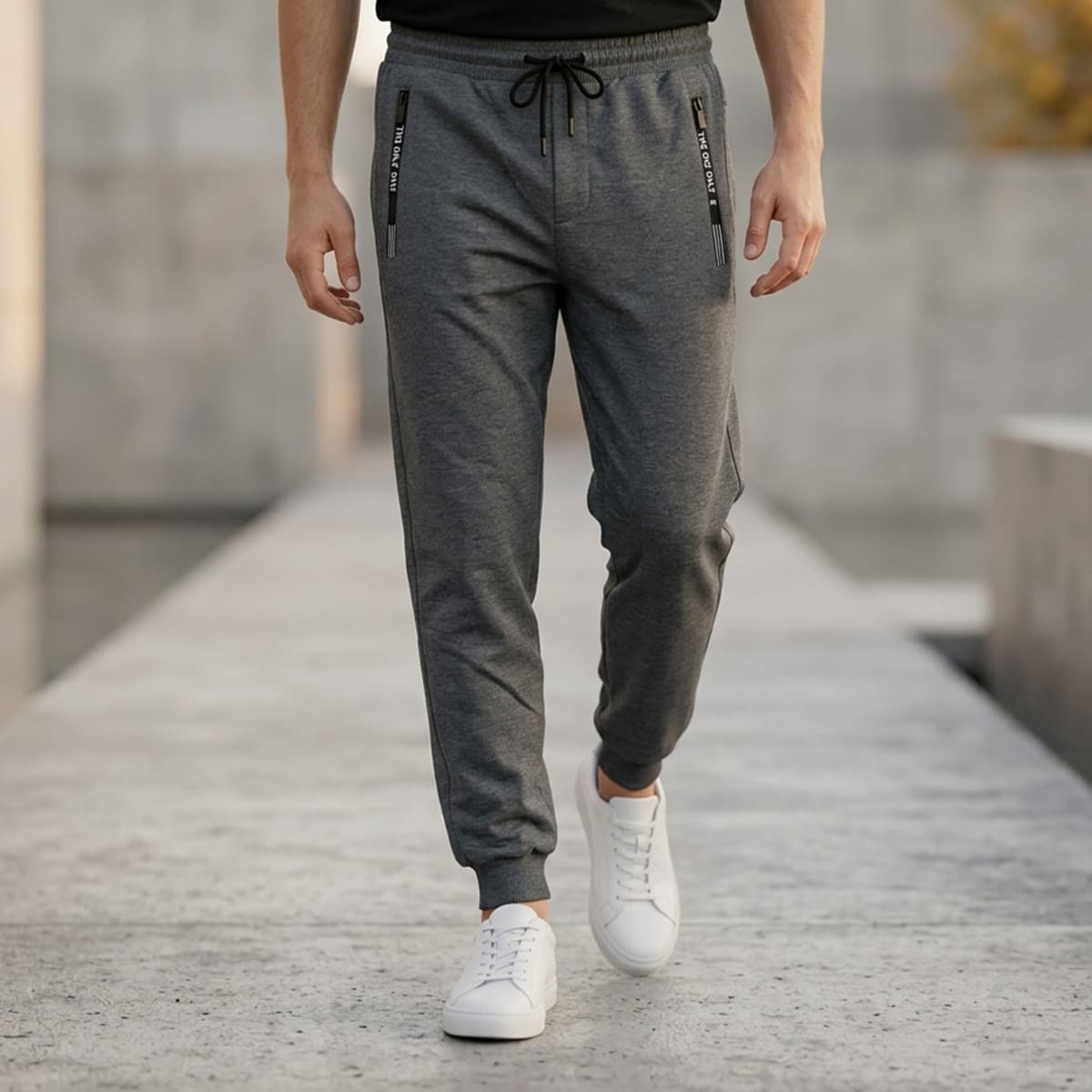 Men Closed Track Pant